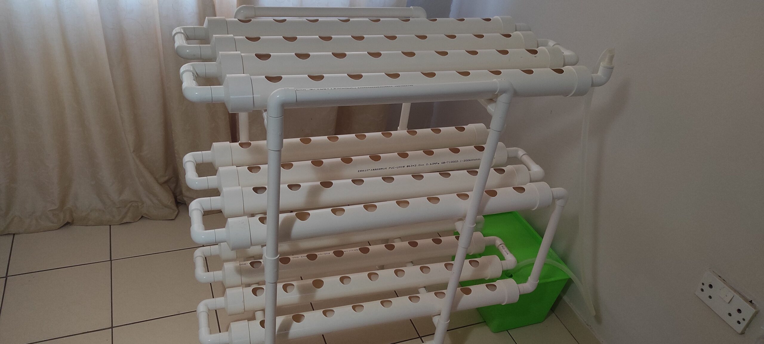 108 Holes Hydroponics System