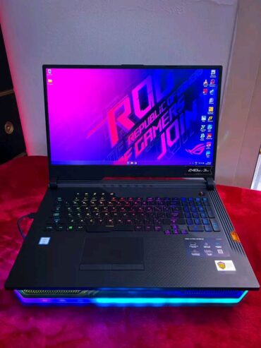 ASUS ROG SCAR 3 High End GAMING LAPTOP (Fresh looks bnew) i7-9750H (turbo boost) 17.3 (240hz) 24GB ram (upgraded) RTX 2070 (8gb) 3TB SSD (upgraded) Windows 11 (oem) With box and charger