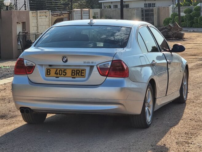 BMW 323i