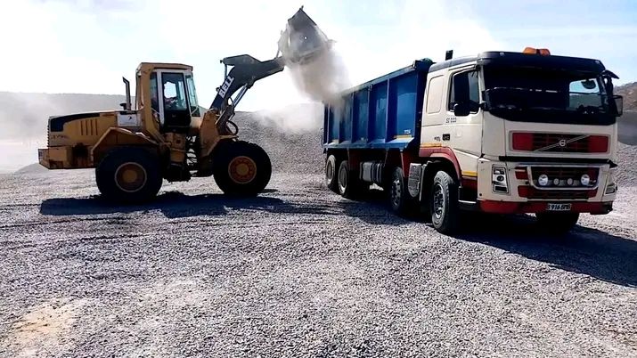 River sand, pit sand, Concrete stones, Gravel and Crusher dust for sale in Gaborone