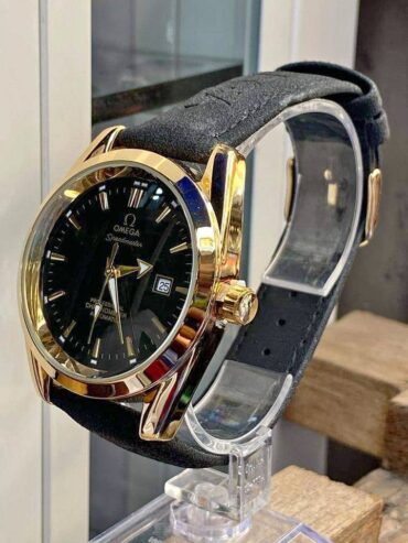 men watch