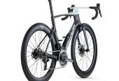 2024 BMC Teammachine R 01 LTD Road Bike (M3BIKESHOP)